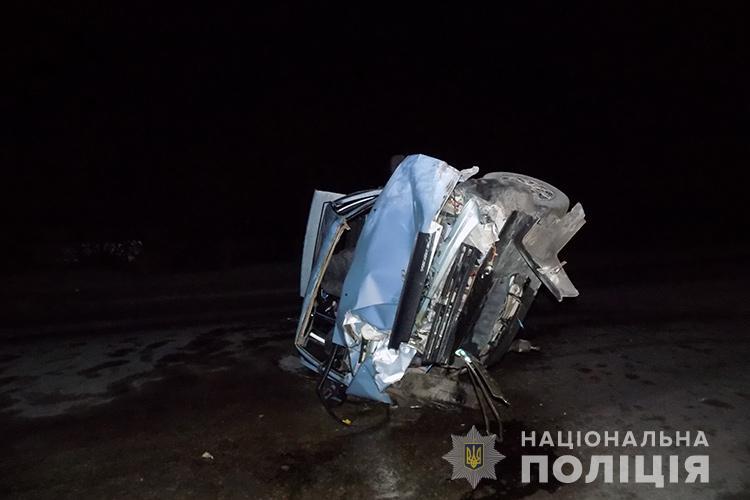 Внаслідок ДТП на Тернопільщині перекинувся автомобіль Внаслідок ДТП на Тернопільщині перекинувся автомобіль