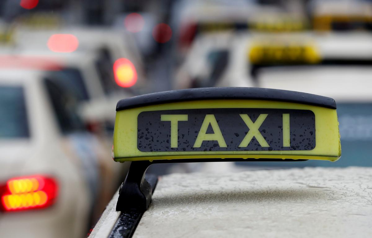 Бесплатное такси без водителей будет работать с 22:00 до 06: 00 / фото-REUTERS