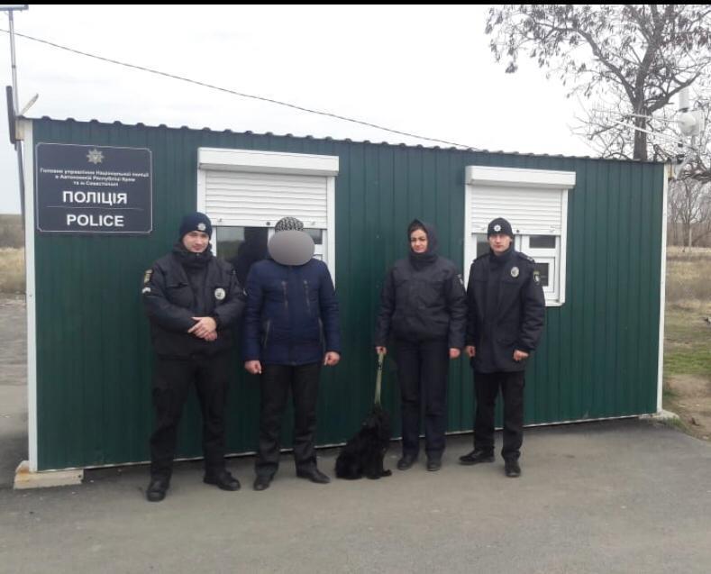 С 2011 года мужчина проходил службу в Военно-морских силах ВСУ / фото ГУ НП в Крыму С 2011 года мужчина проходил службу в Военно-морских силах ВСУ / фото ГУ НП в Крыму