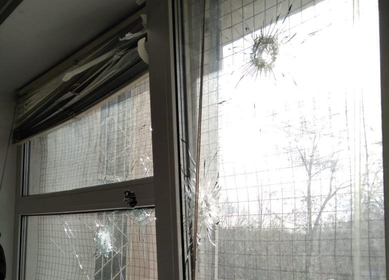 У Києві обстріляли будівлю суду / фото kyiv.npu.gov.ua У Києві обстріляли будівлю суду / фото kyiv.npu.gov.ua