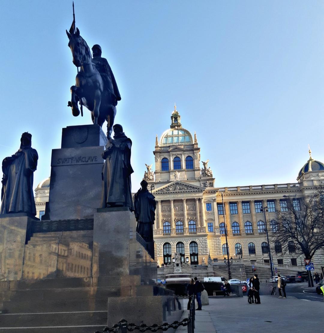 Вацлавська площа з Національним музеєм, Прага / Фото Юлія Корнійчук