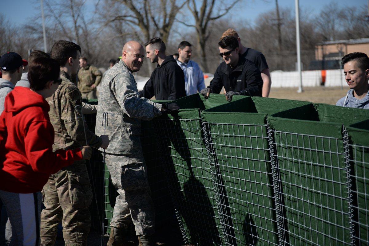 Вода начала прибывать 15 марта / фото: twitter.com/Offutt_AFB Вода начала прибывать 15 марта / фото: twitter.com/Offutt_AFB
