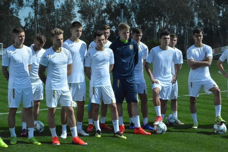 Подопечные Руслана Ротаня, маки колоссальное игровое преимущество над командой Эстонии /.ffu.ua