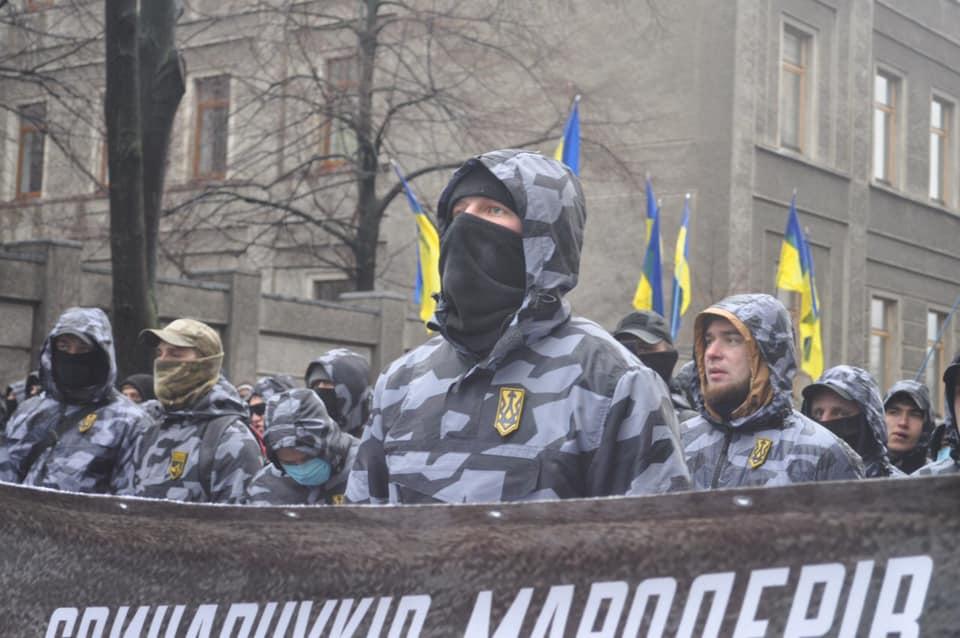 Участников акции против хищений в ОПК допустили в Администрацию президентаfacebook.com/ndkyiv Участников акции против хищений в ОПК допустили в Администрацию президентаfacebook.com/ndkyiv