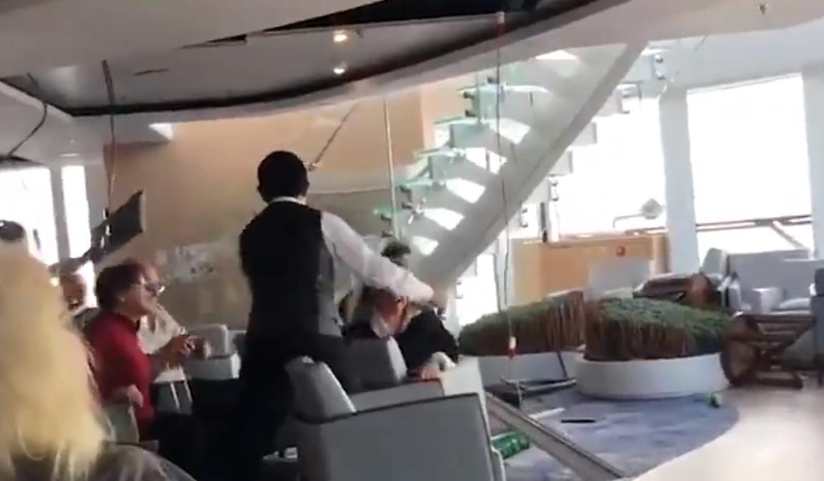Опубликовано видео с лайнера Viking Sky / Скриншот - Twitter, ABC News Опубликовано видео с лайнера Viking Sky / Скриншот - Twitter, ABC News