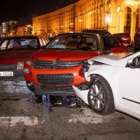 В центре Киева произошло массовое ДТП с участием шести авто (видео)