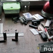 В столичном общежитии мужчина подорвался на взрывчатке (фото)