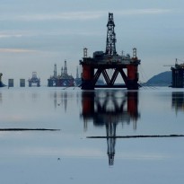 Reuters: Oil tumbles after Trump threatens new tariffs on Chinese goods