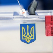 На Тернопольщине подрались члены двух УИК за место в очереди в ОИК, пострадала женщина