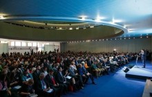 Тема семьи объединяет даже политиков перед выборами