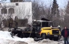 В Харькове в результате взрыва в автомобиле погиб коммунальщик (видео)