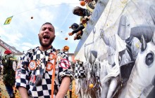 В Италии устроили зрелищные бои апельсинами (фоторепортаж, видео)