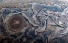 NASA показало снимок неба Юпитера