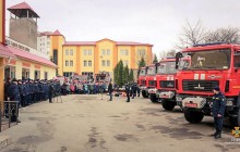 На Тернопільщині 4 райвідділи ДСНС отримали сучасні пожежно-рятувальні автомобілі на шасі МАЗ (фото)