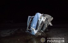 На Тернопільщині внаслідок ДТП перекинувся автомобіль, 5 осіб госпіталізовано (фото)
