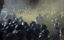 В сутичках біля АП з учасниками акції "Нацкорпусу" постраждали троє правоохоронців