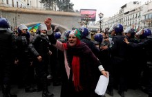 В Алжирі під час протестів проти президента постраждали понад 200 осіб, 195 затримано (фото)