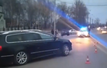 В Тернополе 13-летняя девочка за рулем авто попала в аварию (видео)