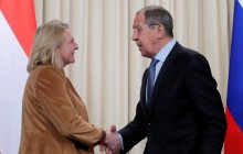 Танцевавшая с Путиным у себя на свадьбе глава МИД Австрии разочарована недопуском наблюдателей из РФ на выборы в Украине