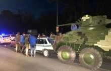 Отказали тормоза: в Киеве отремонтированный БТР влетел в машину военной инспекции (фото)