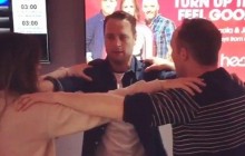 "Трикутний" челлендж: в мережі набирає популярність новий флешмоб (відео)