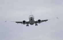Скандал вокруг Boeing 737 MAX: в США одобрили обновления к ПО самолета - WSJ