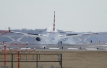 Календар подій: як приймали Конституцію України, перший політ «Боїнга», історії «летючої тарілки» і пульта для телевізора, Тайсон і вухо Холіфілда