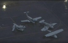 "Вибуховий циклон" на півдні США перекинув будинок на машину і перевернув літаки (фото, відео)