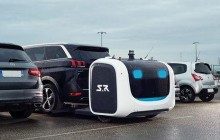 В аэропорту Лиона запустили роботов для парковки автомобилей (видео)