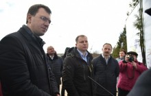 Омелян на Тернопільщині оглянув об'їзну Чорткова, яку хочуть відремонтувати цього року (фото)