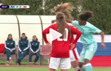 На матче женских сборных России и Швейцарии жестко подрались футболистки (видео)