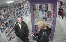 В Івано-Франківську чоловік вкрав іграшки з секс-шопу на 3 тисячі гривень (відео)