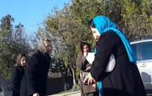 Жену Януковича заметили на кладбище в Крыму (фото)