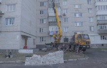 Під Києвом будівельник розбився на смерть, випавши з люльки підйомника (фото)
