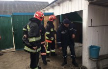 На Рівненщині чоловік потрапив у мулову пастку на дні майже 20-метрового колодязя (відео)