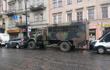 Порошенко едет во Львов: движение в центре города заблокировано (фоторепортаж, видео)