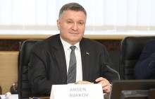 Аваков: На виборах немає ризиків від радикальних груп, якщо їх не використають кандидати