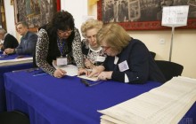 У ЦВК скаржаться на неукомплектованість виборчих дільниць і закликають громадян долучитися до роботи ДВК