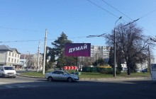 У Харкові та Луцьку в день виборів помітили приховану агітацію Порошенка (фото)