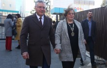 Жена Гриценко не смогла проголосовать на выборах с первого раза (фото)