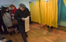 На гарячу лінію омбудсмана надійшло вже понад 200 дзвінків від громадян щодо порушень їхніх виборчих прав