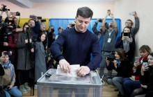 Ukrainian election frontrunner's adviser: Zelensky's course to be 100% pro-European