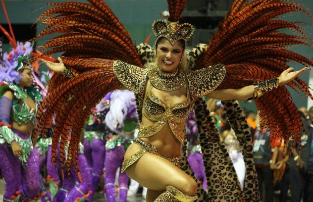 На карнавал до Ріо-де-Жанейро з'їхалися сотні тисяч людей з різних куточків світу (фото, відео)