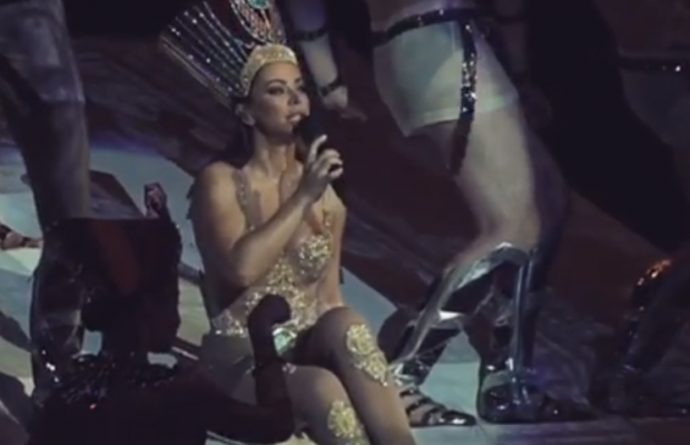 "Повний несмак": Лорак в образі Клеопатри розкритикували в мережі (фото, відео)