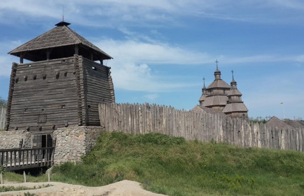 Тарас Тополя запросив українців набиратися сили на Хортиці (відео)