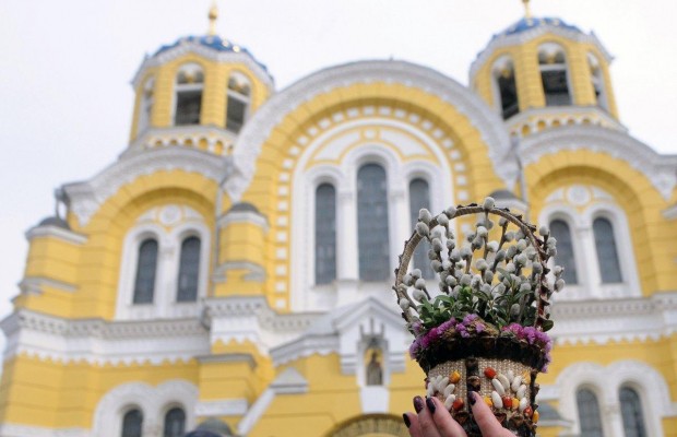 13 апреля: церковный праздник сегодня, куда поставить в доме освященную вербу, запреты дня
