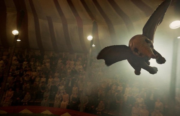 В українських кінотеатрах стартував показ діснеївського "Дамбо": чи варто дивитися фільм (відео)