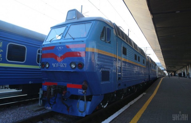 УЗ призначила 14 додаткових поїздів до Дня захисника України (список)