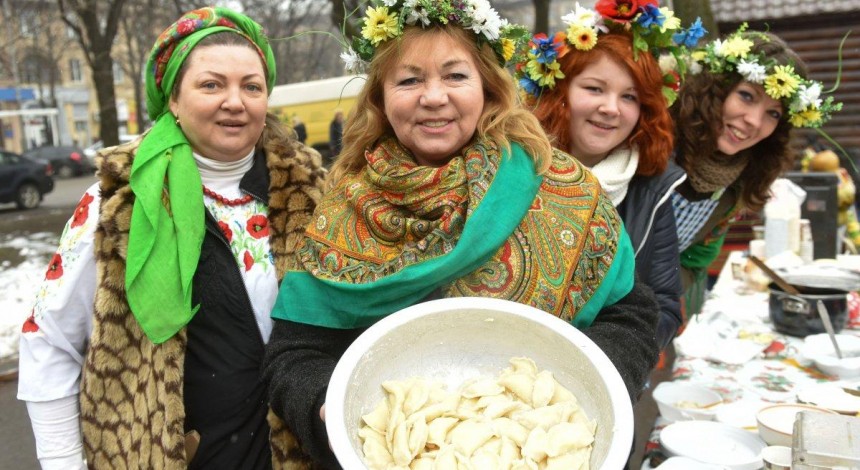 Колодий-2019: чем отличается от Масленицы, традиции и рецепты блюд из творога