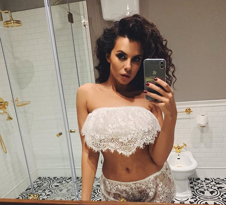 Каменських з'явилася у відвертому образі / фото instagram.com/kamenskux